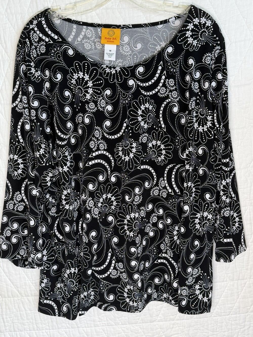 Ruby Road Top blouse black paisley size 1x round neck
